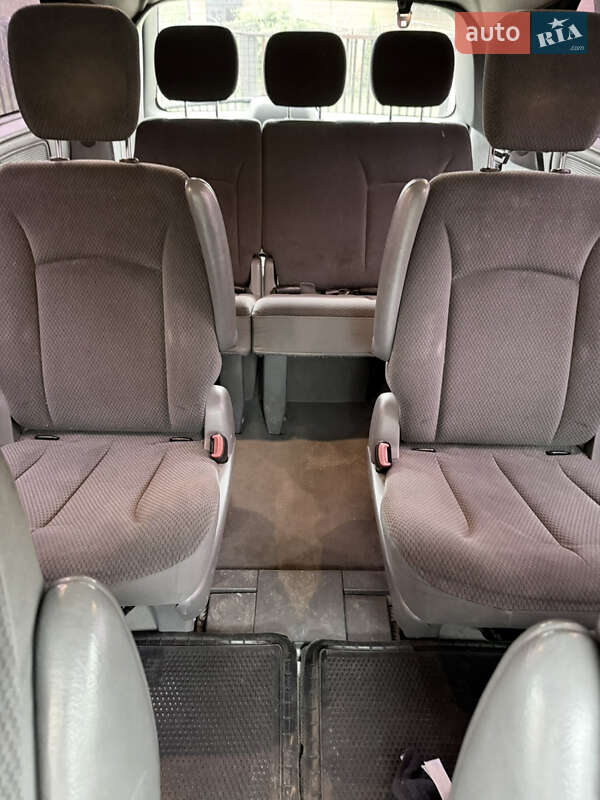 Минивэн Chrysler Grand Voyager 2006 в Старом Самборе