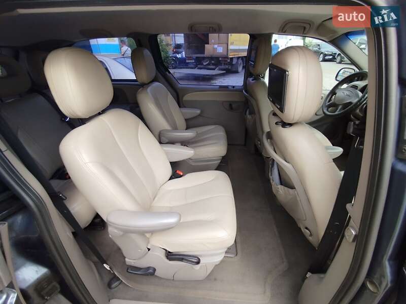 Мінівен Chrysler Grand Voyager 2001 в Києві