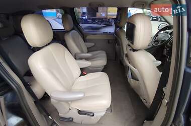 Минивэн Chrysler Grand Voyager 2001 в 