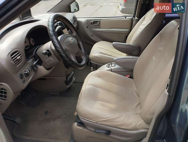 Мінівен Chrysler Grand Voyager 2001 в Києві