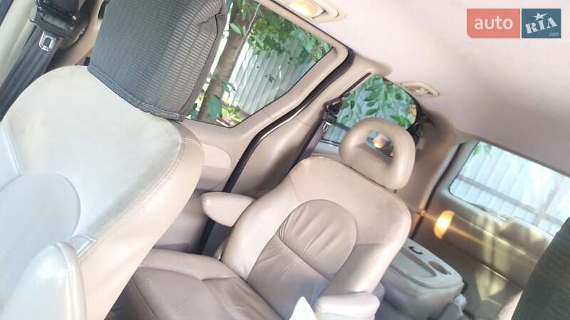 Минивэн Chrysler Grand Voyager 2003 в Броварах