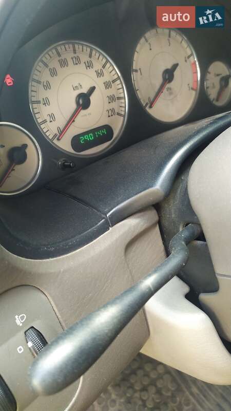 Минивэн Chrysler Grand Voyager 2003 в Броварах