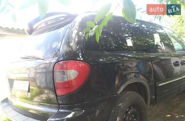 Минивэн Chrysler Grand Voyager 2003 в 