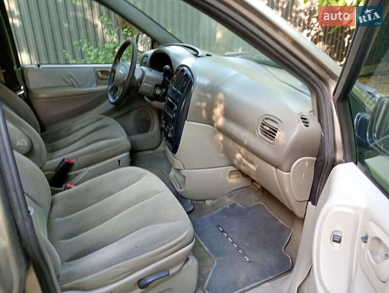 Хэтчбек Chrysler Grand Voyager 2004 в Ивано-Франковске