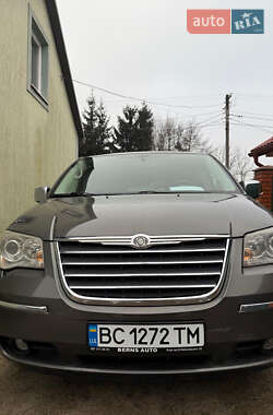 Універсал Chrysler Grand Voyager 2010 в Львові