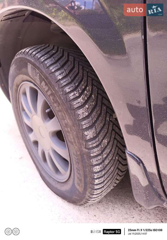 Минивэн Chrysler Grand Voyager 2003 в Киеве