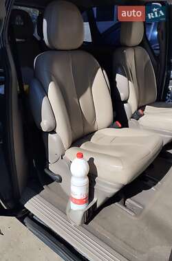 Минивэн Chrysler Grand Voyager 2001 в 