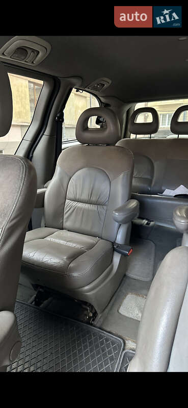 Універсал Chrysler Grand Voyager 2003 в Чернівцях