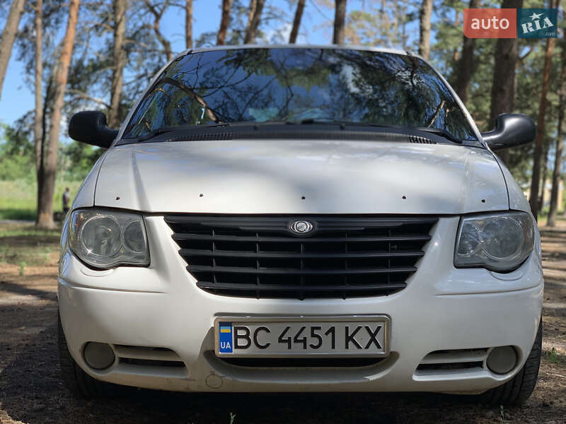 Минивэн Chrysler Grand Voyager 2005 в Сумах