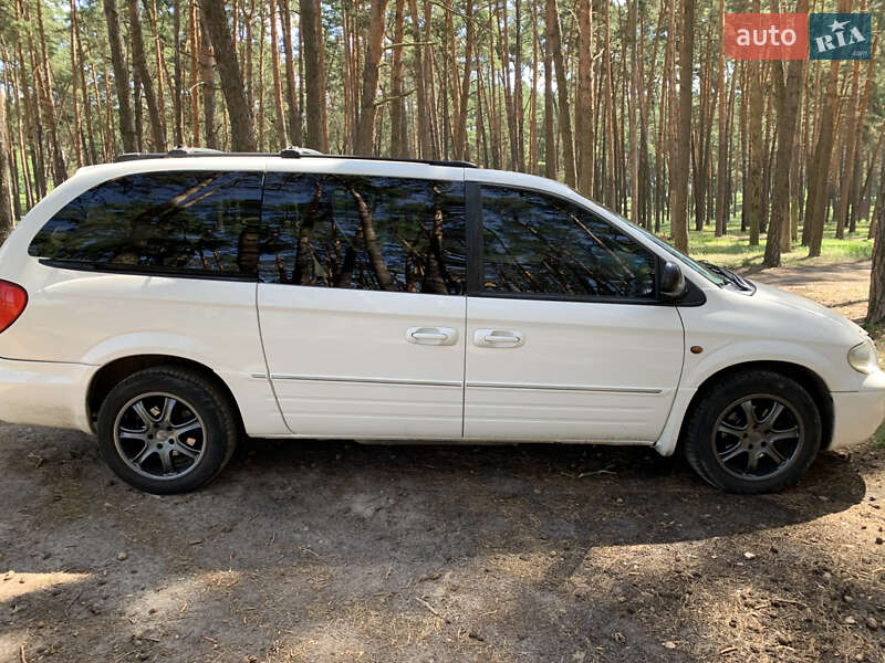 Минивэн Chrysler Grand Voyager 2005 в Сумах