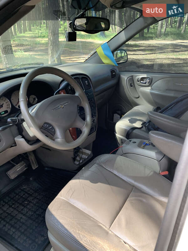 Минивэн Chrysler Grand Voyager 2005 в Сумах