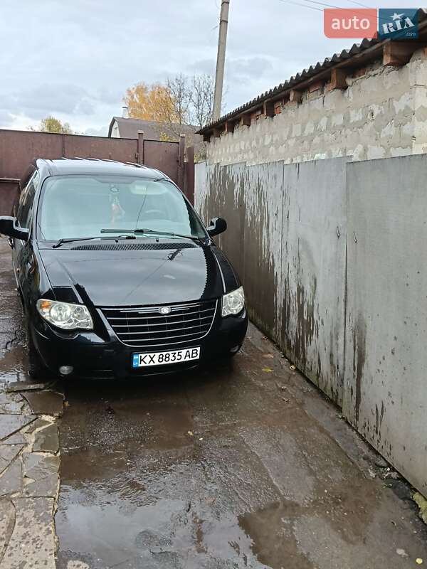 Минивэн Chrysler Grand Voyager 2006 в Люботине фото 10 Минивэн Chrysler Grand Voyager 2006 в Люботине