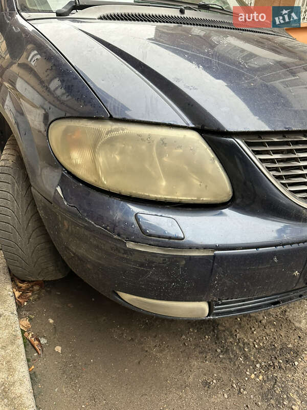 Універсал Chrysler Grand Voyager 2003 в Чернівцях