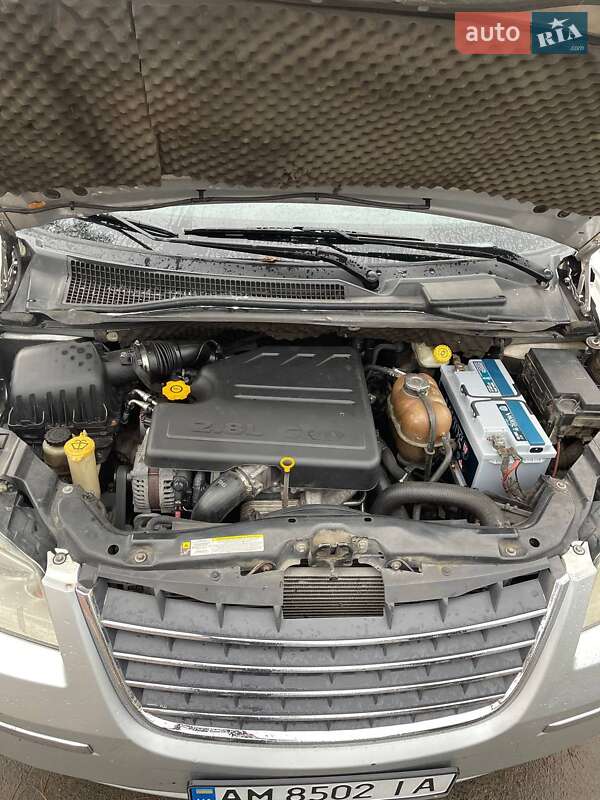 Минивэн Chrysler Grand Voyager 2008 в Житомире фото 4 Минивэн Chrysler Grand Voyager 2008 в Житомире