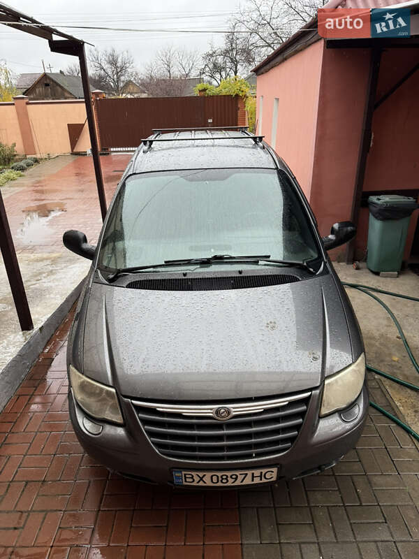 Минивэн Chrysler Grand Voyager 2004 в Днепре