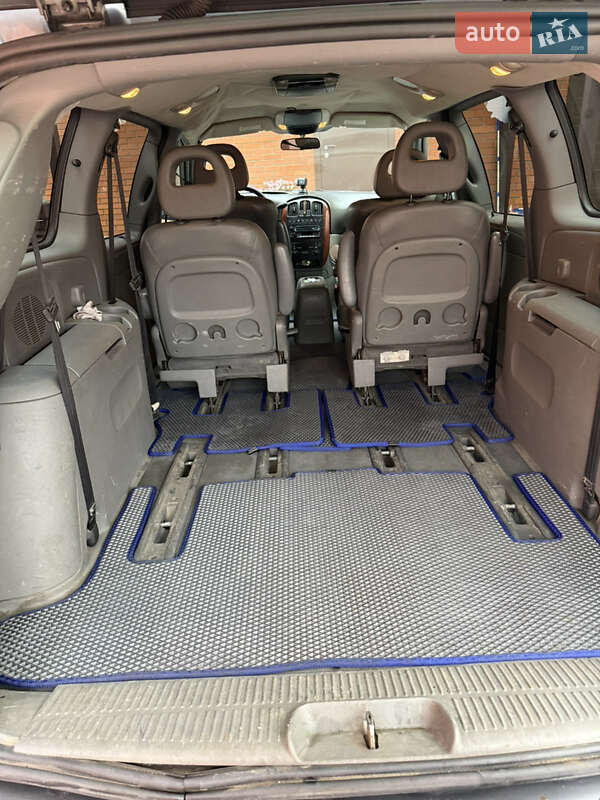 Минивэн Chrysler Grand Voyager 2004 в Днепре