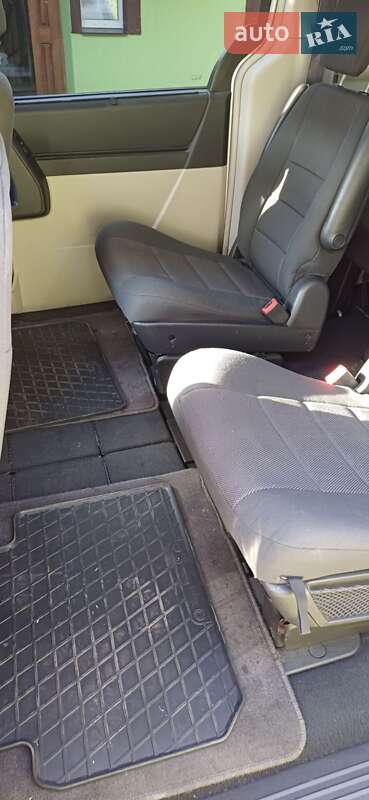 Минивэн Chrysler Grand Voyager 2008 в Калиновке фото 8 Минивэн Chrysler Grand Voyager 2008 в Калиновке