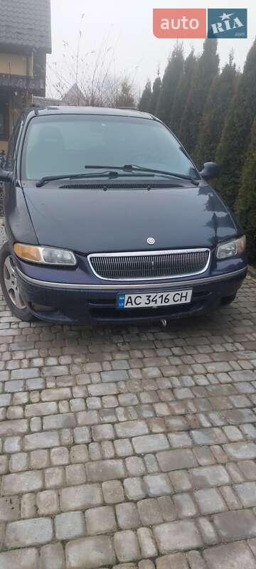 Мінівен Chrysler Grand Voyager 2000 в Локачах