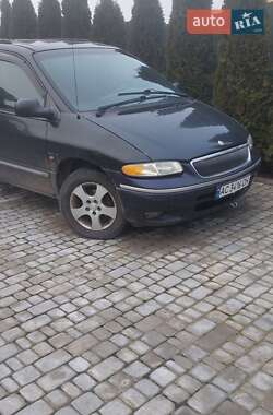 Минивэн Chrysler Grand Voyager 2000 в Локачах