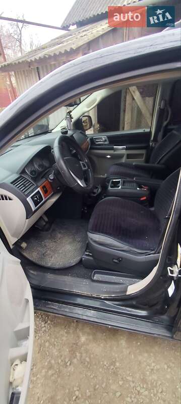 Мінівен Chrysler Grand Voyager 2008 в Ужгороді