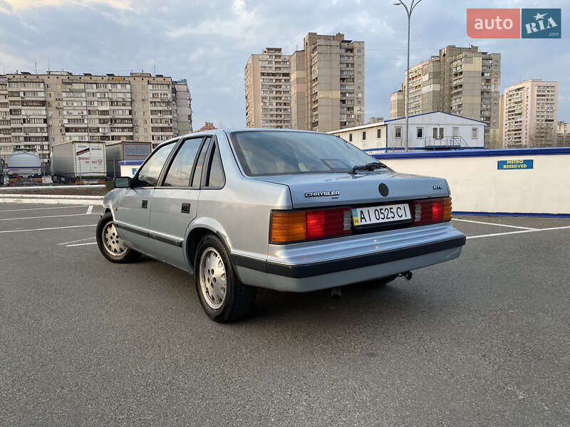 Лифтбек Chrysler LE Baron 1991 в Киеве