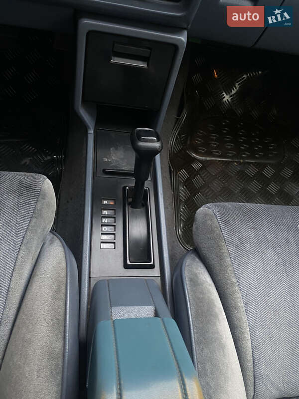 Лифтбек Chrysler LE Baron 1991 в Киеве