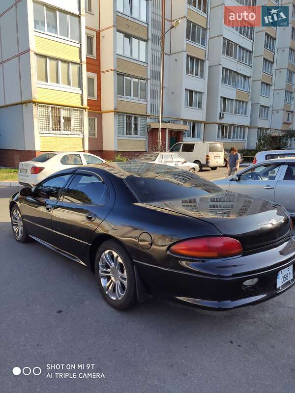 Седан Chrysler LHS 2001 в Києві