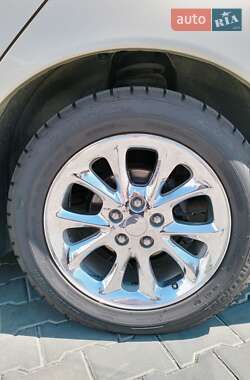Седан Chrysler LHS 2001 в 
