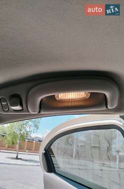 Седан Chrysler LHS 2001 в 