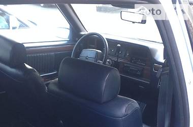 Седан Chrysler New Yorker 1992 в Киеве