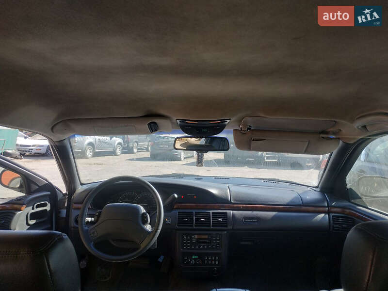 Седан Chrysler New Yorker 1993 в Одессе