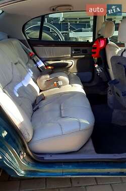 Седан Chrysler New Yorker 1994 в Львові