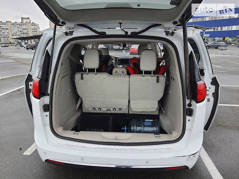 Мінівен Chrysler Pacifica 2016 в Києві фото 15 Мінівен Chrysler Pacifica 2016 в Києві