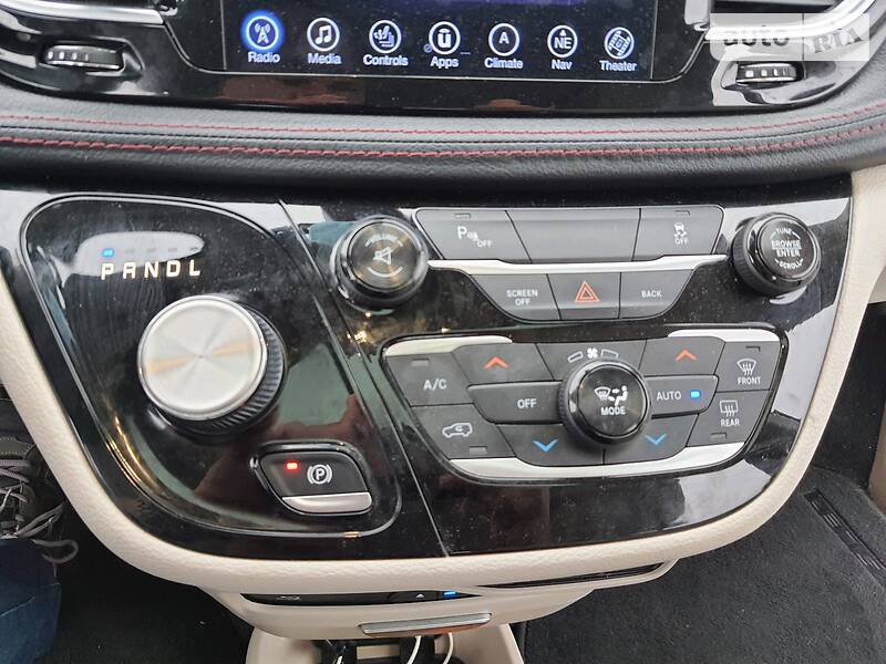 Мінівен Chrysler Pacifica 2016 в Києві фото 21 Мінівен Chrysler Pacifica 2016 в Києві