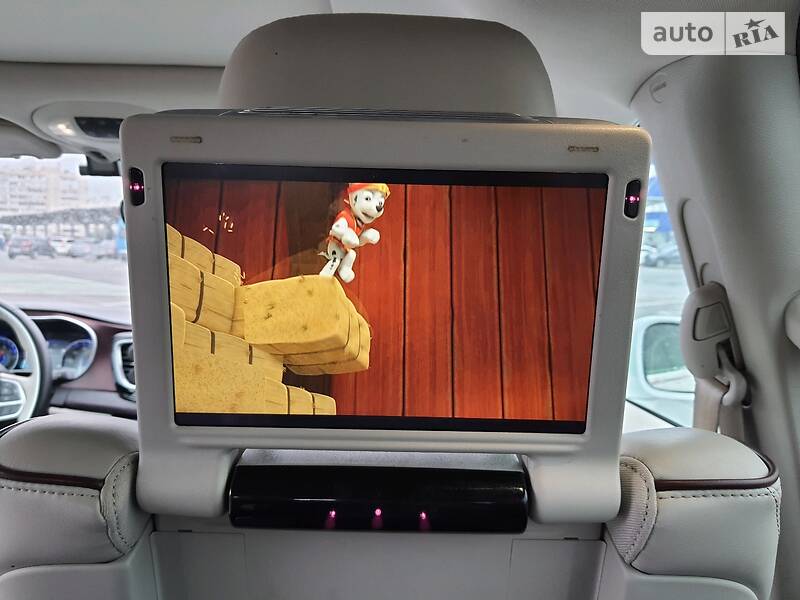 Мінівен Chrysler Pacifica 2016 в Києві фото 37 Мінівен Chrysler Pacifica 2016 в Києві
