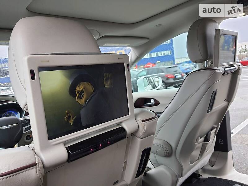 Мінівен Chrysler Pacifica 2016 в Києві фото 40 Мінівен Chrysler Pacifica 2016 в Києві