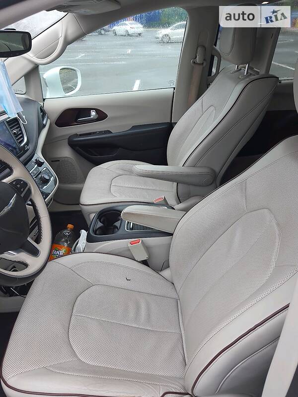 Мінівен Chrysler Pacifica 2016 в Києві фото 51 Мінівен Chrysler Pacifica 2016 в Києві