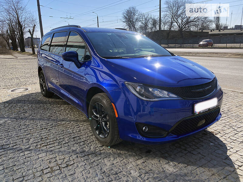 Chrysler Pacifica 2020