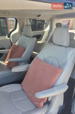 Минивэн Chrysler Pacifica 2017 в Одессе