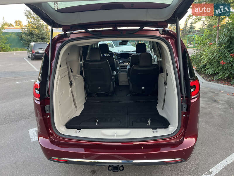 Минивэн Chrysler Pacifica 2021 в Вишневом фото 12 Минивэн Chrysler Pacifica 2021 в Вишневом
