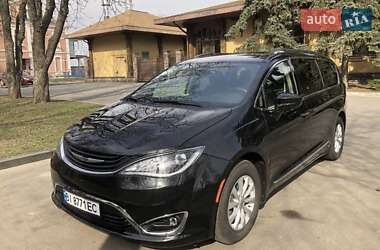 Седан Chrysler Pacifica 2018 в Полтаве фото 3 Седан Chrysler Pacifica 2018 в Полтаве
