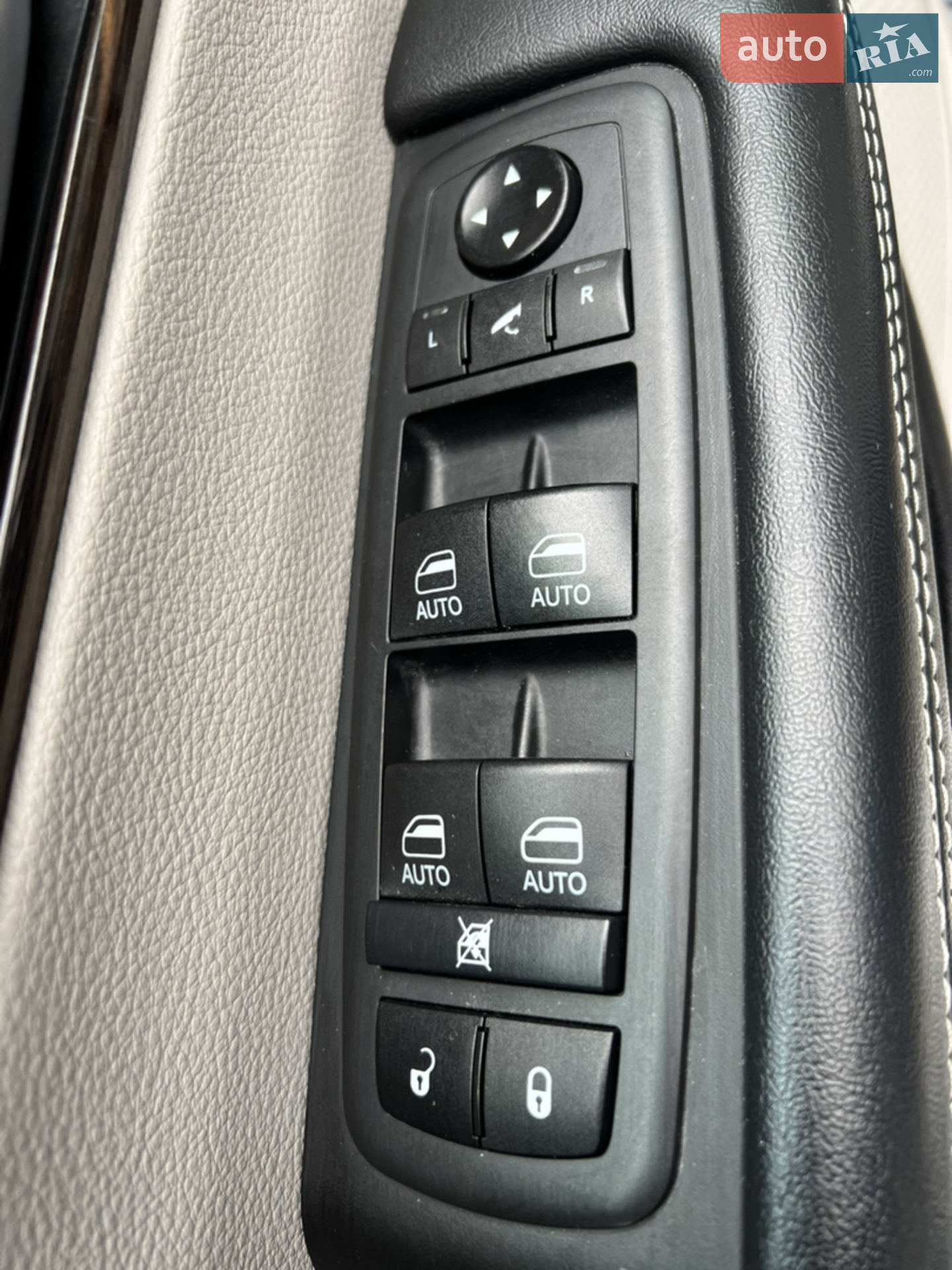2021 Chrysler Pacifica - мініатюра 20