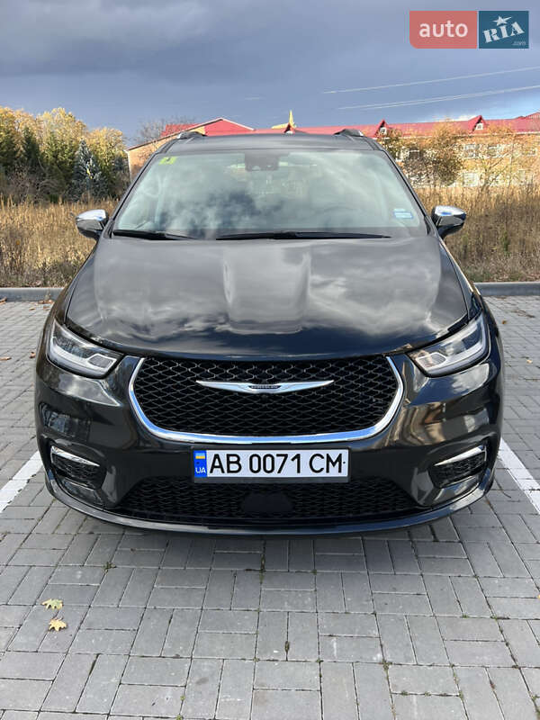 Мінівен Chrysler Pacifica 2021 в Вінниці