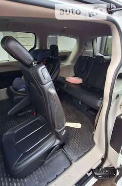 Минивэн Chrysler Pacifica 2019 в 