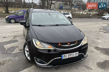 Мінівен Chrysler Pacifica 2017 в Львові фото 2 Мінівен Chrysler Pacifica 2017 в Львові