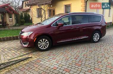 Минивэн Chrysler Pacifica 2019 в Трускавце