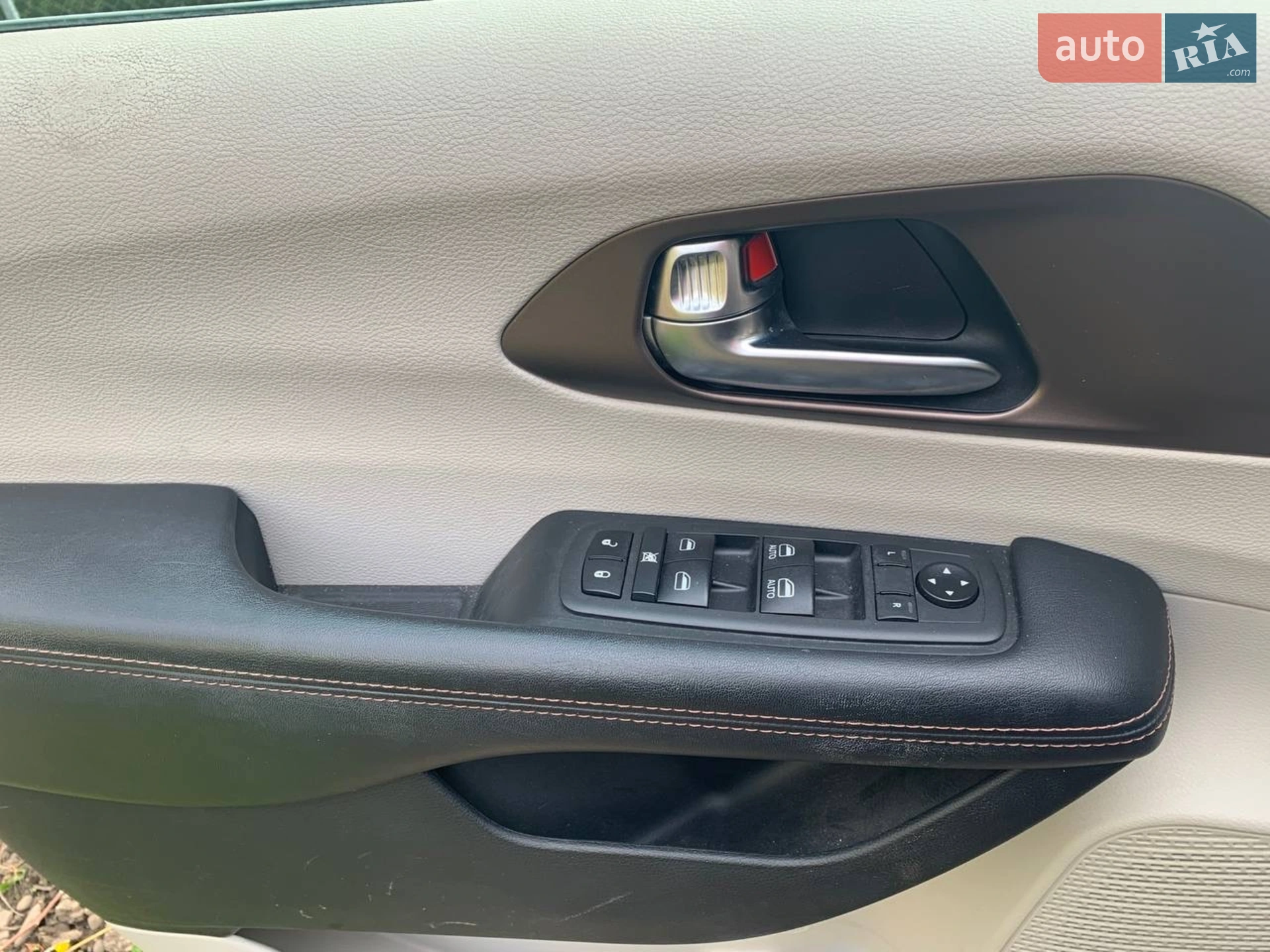 2019 Chrysler Pacifica - мініатюра 24