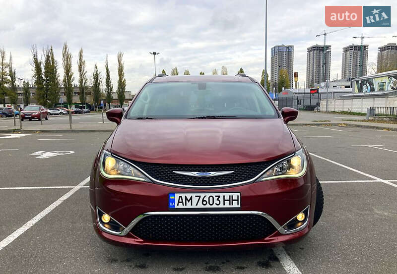 Минивэн Chrysler Pacifica 2018 в Львове фото 14 Минивэн Chrysler Pacifica 2018 в Львове