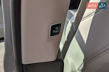 Минивэн Chrysler Pacifica 2018 в 