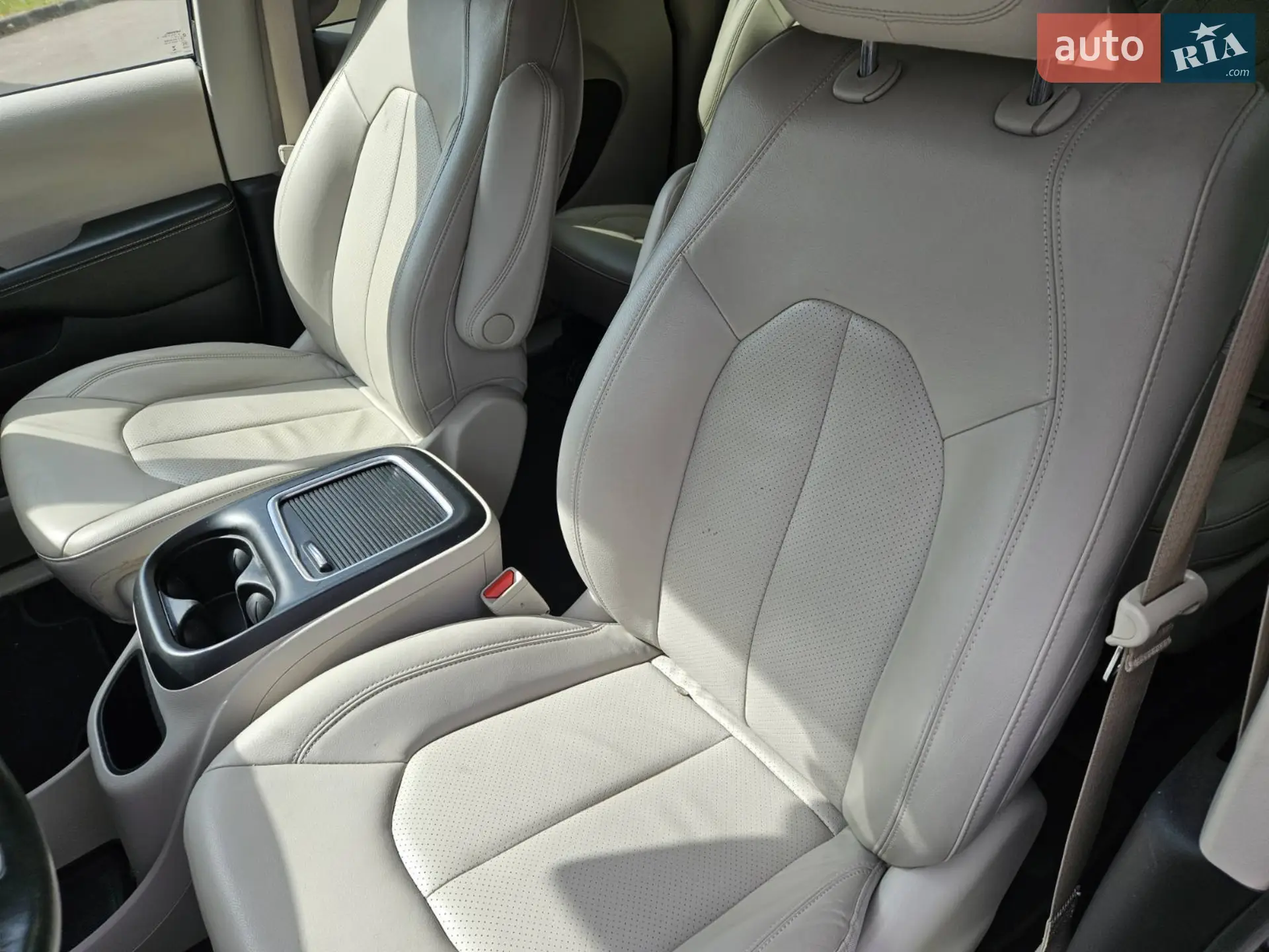 2021 Chrysler Pacifica - мініатюра 17
